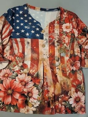 Women’s 2XL Patriotic American Flag Floral Tunic Top
